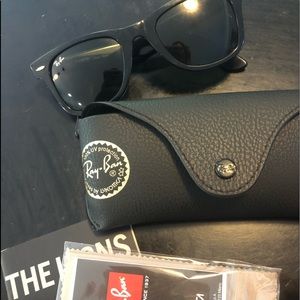 Ray Ban Black Wayfarer